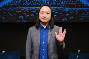 Audrey Tang giving a Vulcan salute